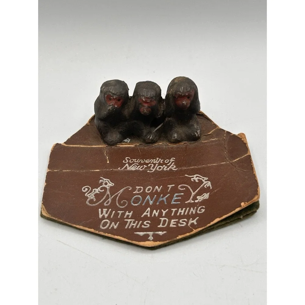 Don't Monkey‎ With Anything On Desk New York Felt Desk Blotter Souvenir
